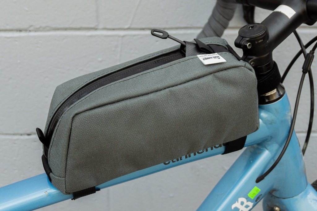 Bluff Top Tube Gas Tank Bag in Grey